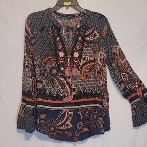 New Direction long sleeve size med top